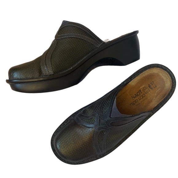 Naot 37 Slip On Moldova mules black iridescent  tooled shoes clogs leather EUC - Picture 1 of 10